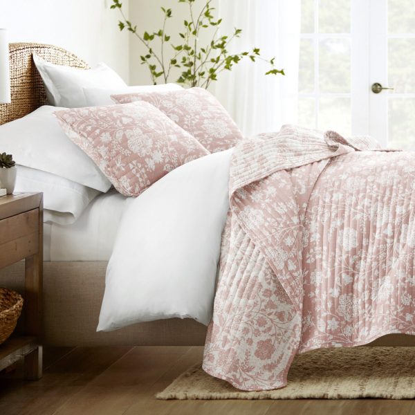 Textured Floral Reversible Quilted Coverlet Set (Sale) For Discount - Image 3
