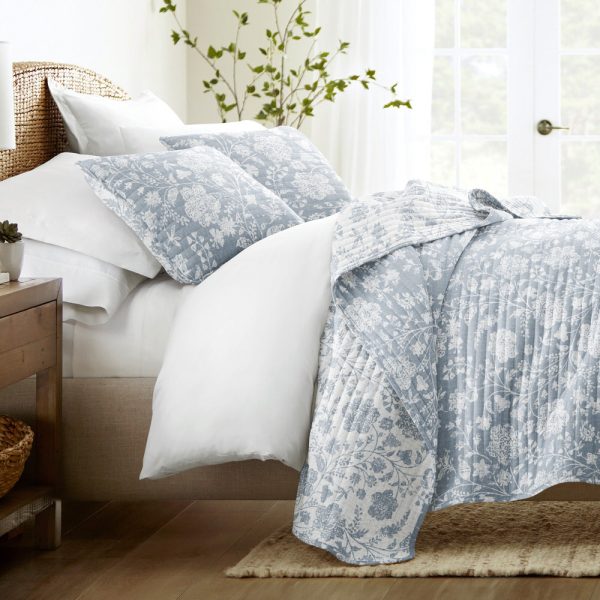 Textured Floral Reversible Quilted Coverlet Set (Sale) For Discount - Image 2