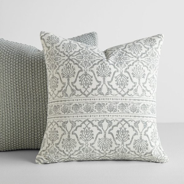 2-Pack Throw Pillows Seed Stitch Knit With Antique Floral on Sale - Image 4